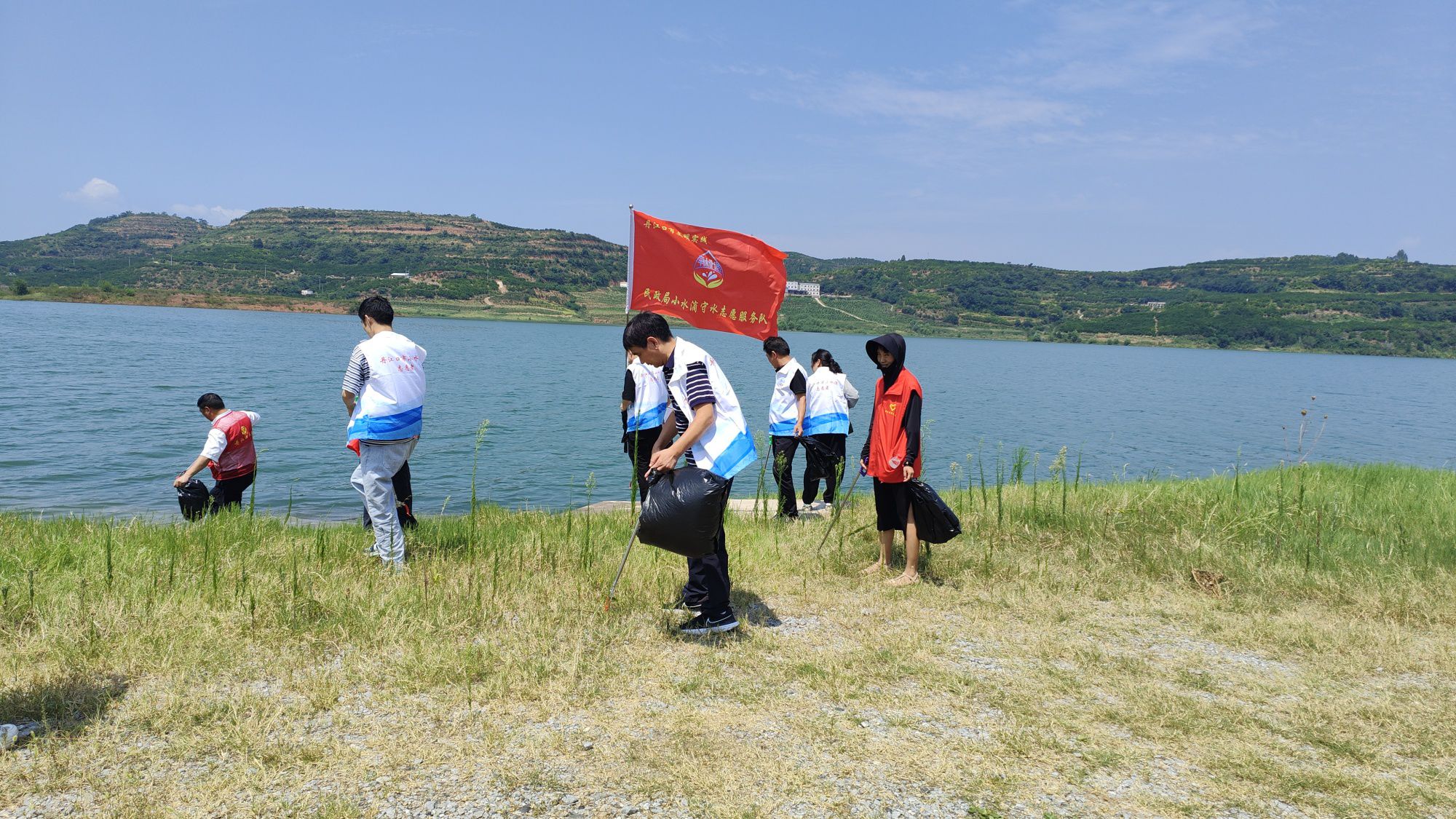 一习话丨“携手打造青山常在	、绿水长流、空气常新的美丽中国”  第3张